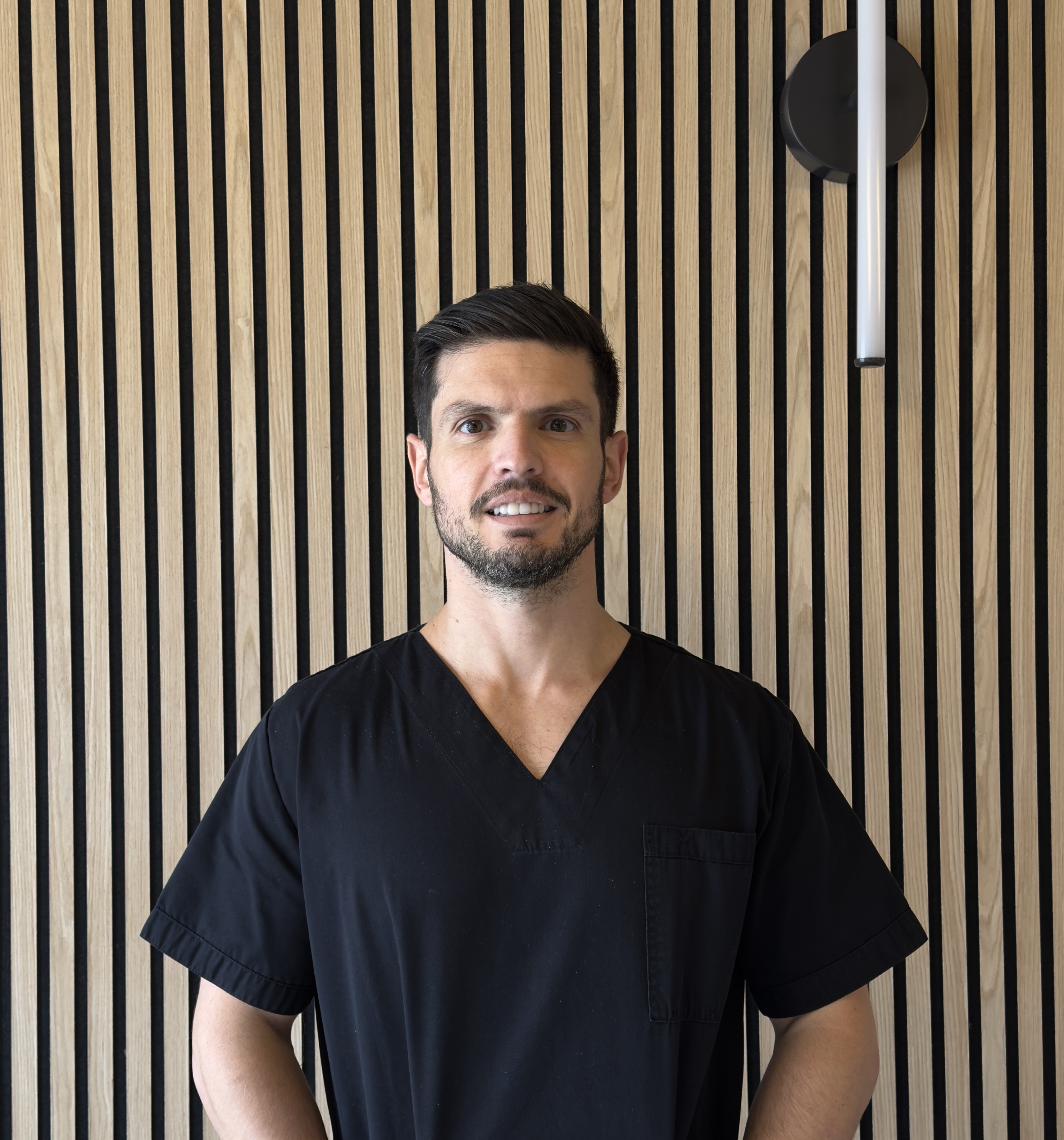 Dr. Christos Tsertsidis,  Dentist GDC reg. 283511